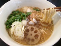 「醤油糀らぁ麺」@みそ味専門マタドールの写真