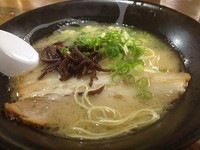 「とんこつらーめん 590円」@らーめん ブッ豚の写真