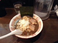 「烏賊ソバ（ブログ限定）＋和え玉＋炊き込みご飯」@中華ソバ 伊吹の写真