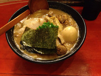 「二代目濃厚らあめん＋特製トッピング（750円＋250円）」@二代目狼煙 本店 葉隠製麺の写真