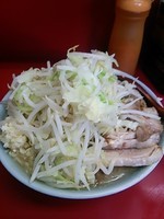 「小豚野菜ニンニク」@ラーメン二郎 中山駅前店の写真