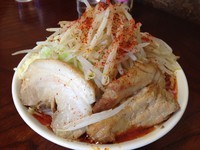 「豚玉ラーメン（中）＋辛味」@ドン-キタモトの写真