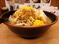 「豚郎麺量普通、ニンニク増し、マー油あり 750円」@豚骨世界 大大の写真