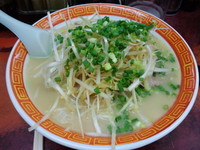 「博多ネギチャーシュー麺固め1000円＋替え玉サービス」@長浜家の写真