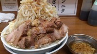 「ラーメン+豚増し+麺ちょい増し+全増し+野菜おかわり」@ラーメンの店 どでん 北浦和店の写真