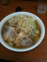 「小ラーメン（650円）ヤサイ少なめ、アブラ増し」@ラーメン二郎 亀戸店の写真