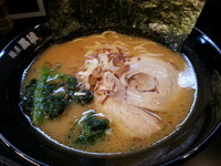 「とんこつ醤油ラーメン６５０円」@麺屋 黒琥〜KUROKO〜 東神奈川店の写真