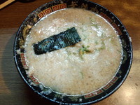 「とんこつラーメン」@無鉄砲 大阪店の写真