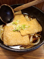 「きつねうどん450円」@慶屋の写真