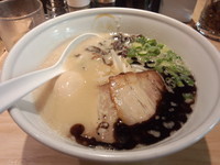 「プレーン香油＋煮玉子＋一口餃子セット」@TOKYO豚骨BASE MADE by 博多一風堂 池袋店の写真