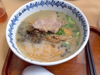 「高菜ラーメン、赤麺、替え玉」@西海製麺所 稲城若葉台店の写真