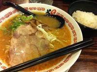 「醤油ラーメン➕ライス【600円】」@よってこや 五反田東興ホテル店の写真