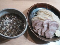 「つけめん ￥700＋チャーシュー増し ￥200」@山﨑麺二郎の写真