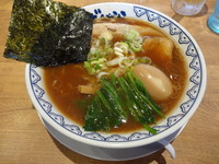 「魚介豚骨（煮玉子付き）」@東京豚骨拉麺 ばんから 京都久御山店の写真