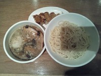 「特製つけ麺(大)(あつもり)＋自家製 まる薄皮餃子」@麺屋酒場まる本店の写真