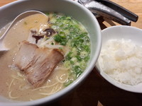 「白ランチ850円＋替え玉×2（創業祭サービス）」@博多一風堂 上野広小路店の写真