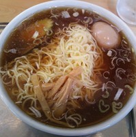 「ラーメン（玉子入）８８０円」@一ツ橋 大勝軒の写真