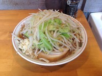 「小ラーメン（麺少なめ）　650円」@豚星。の写真