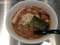 「濃厚らーめん200g 細麺 750円」@三代目 狼煙の写真