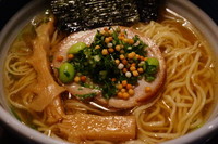 「海の白醤油そば（大盛）、限定」@東京駅 斑鳩の写真