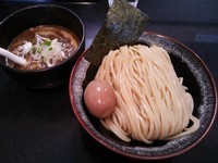 「濃厚つけ麺（中盛：３００ｇ）　＋味玉：サービス券」@麺処 晴の写真
