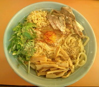 「夏限定冷やしまぜそば・ビアンカ850円中盛80円」@麺道 奉天の写真