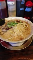 「豚骨醤油白髪ネギラーメン+替え玉 ¥600+¥0」@初代継承 哲麺 神保町店の写真