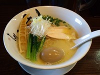 「健康鶏の鶏白湯麺＋味玉」@麺屋 風月の写真