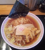 「ラーメン(並)：400円」@らーめん 裸の写真