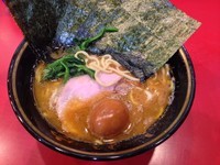 「ラーメン＋味玉＋海苔（￥640＋￥60＋￥60）」@家系総本山 ラーメン吉村家の写真