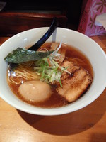 「醤油らーめん(￥６５０)+味玉」@武将の写真