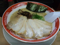 「白チャーシューはりがね700円」@博多らーめん康隆の写真