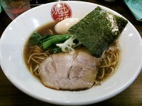 「魁花らーめん 味玉入り（醤油）850円」@天然魳煮干だしらーめん創房 魁花の写真