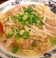 「塩中華そば(並)＋ヤキメシ(小盛)680円＋300円」@マトヤ中華 盛岡駅前店の写真