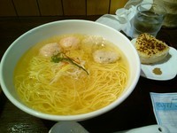 「あら炊き塩らあめん焼きおにぎり付＋鳥つくね・海老つくね \1」@麺屋 海神の写真