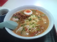 「とまとみそらーめん」@手もみラーメン もりもり亭の写真