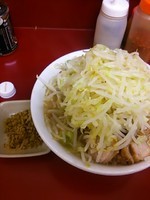 「小豚800円、和ッカレー100円」@ラーメン二郎 相模大野店の写真