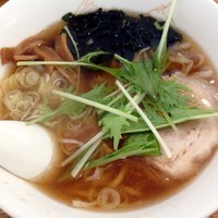 「潮風らーめん（しょうゆ）600円　ハーフ−200円」@らーめん榎穏の写真