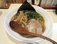「あっさり醤油ラーメン・中盛り」@つけ麺処 三ツ葉亭の写真