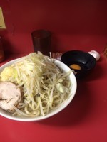 「小らーめん＋生卵」@ラーメン二郎 千住大橋駅前店の写真