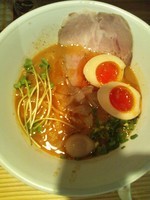 「味玉海老そば（濃厚系）」@昇神 丸の内店の写真