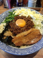 「台湾汁なし油そば750円＋チーズ100円」@ラーメン燈郎の写真