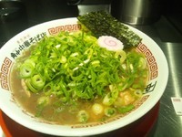 「ねぎ中華そば８５０円＋替え玉無料」@東京神田 角中中華そば店の写真