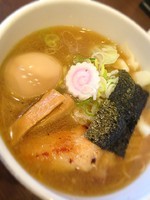 「中華そば（細麺）＋味玉」@めん屋 いなば‏ 御徒町店の写真