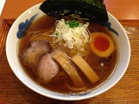 「支那そば 黒 (700円)」@猪一の写真