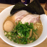 「得らぁめん(細麺)」@らぁめん 丸の写真