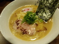 「濃厚鶏白湯らーめん750円」@麺屋 藤しろ 目黒店の写真