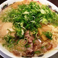 「味玉ラーメン（麺堅め，背脂・ネギ多め）」@ラーメン 来来亭 つくば店の写真