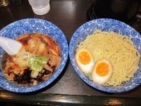 「肉ワンタンつけ麺580円＋麺中盛50円＋味玉80円」@肉厚わんたん麺と手作り焼売 ら麺亭 浅草支店の写真