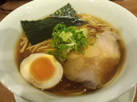 「醤油らぁ麺750円」@麺や維新の写真